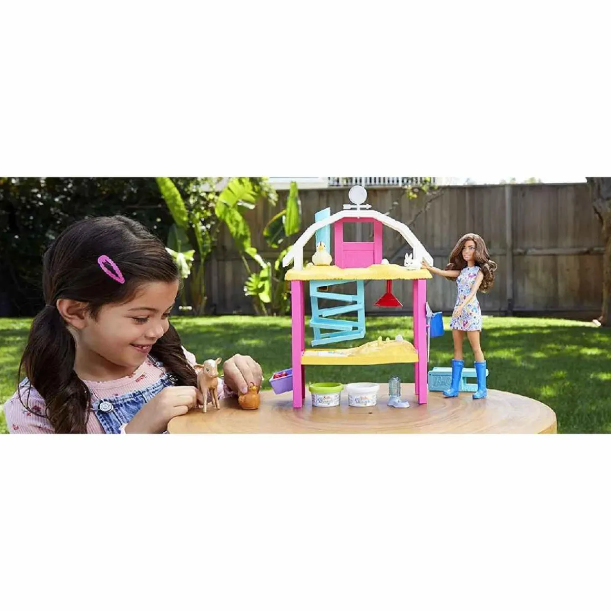 BARBIE Muñecas*- Diversión en la granja