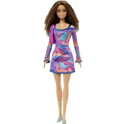MATTEL Muñecas*Barbie - Muñeca Fashionista con vestido estampado mármol y accesorios de moda ㅤ