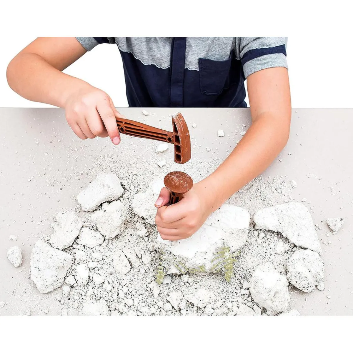 CLEMENTONI Steam*- Juego científico de excavación y montaje Smilodon fosforescente ㅤ