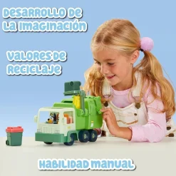 FAMOSA Coleccionables Y Mini Mundos*- Bluey - Camión de juguete educativo sobre reciclaje con figura de perrito y accesorios ㅤ