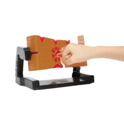 BIZAK Friki Zone|Juegos Y Puzzles*Karate Kai rompe el tablero