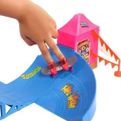 MATTEL Vehículos Y Circuitos*- Parque de skate con monopatín de juguete y zapatillas para dedos ㅤ
