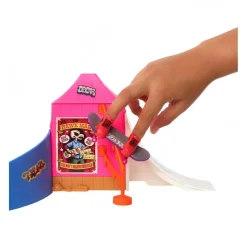 MATTEL Vehículos Y Circuitos*- Parque de skate con monopatín de juguete y zapatillas para dedos ㅤ