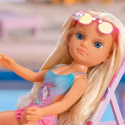NANCY Muñecas*- Muñeca con toalla mágica, pelo rubio largo, accesorios veraniegos y unicornio