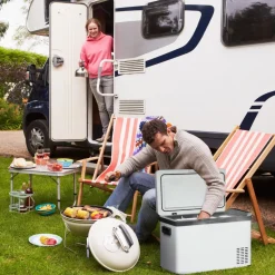 Outsunny Figuras De Acción*- Nevera congelador 30L Blanco