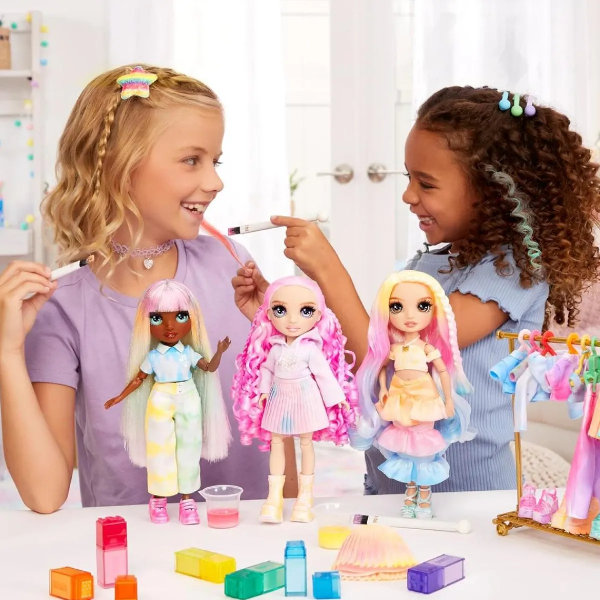 RAIMBOW HIGH Muñecas*Rainbow High - Watercolor & Create DIY - Muñeca ojos castaños