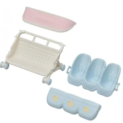 EPOCH PARA IMAGINAR S.L. Coleccionables Y Mini Mundos*Sylvanian Families - Carrito de trillizos con muñeca ㅤ