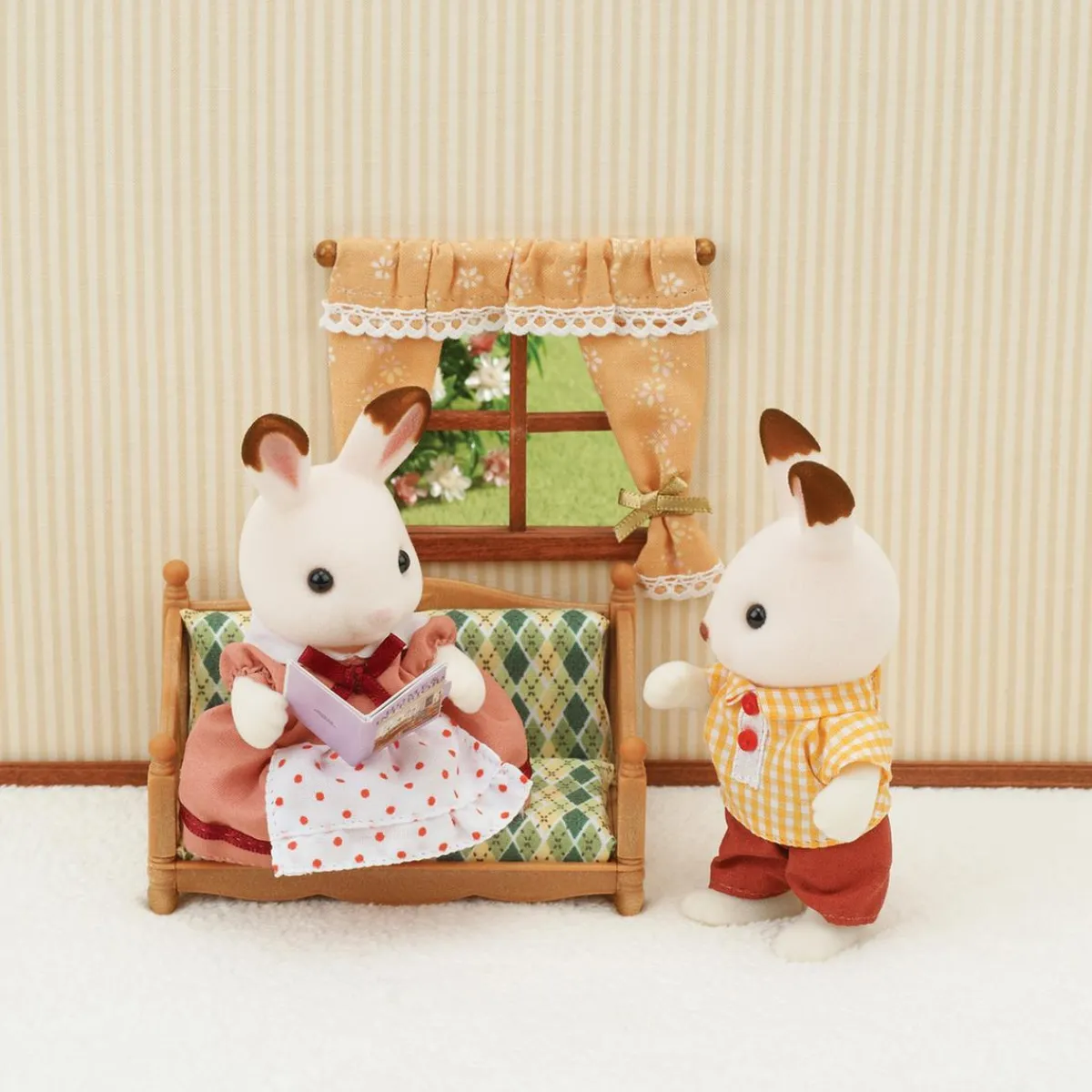 EPOCH PARA IMAGINAR S.L. Coleccionables Y Mini Mundos*Sylvanian Families - Set Salón Acogedor