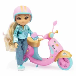 FAMOSA Muñecas*Unique Eyes - Muñeca y Scooter (varios modelos)
